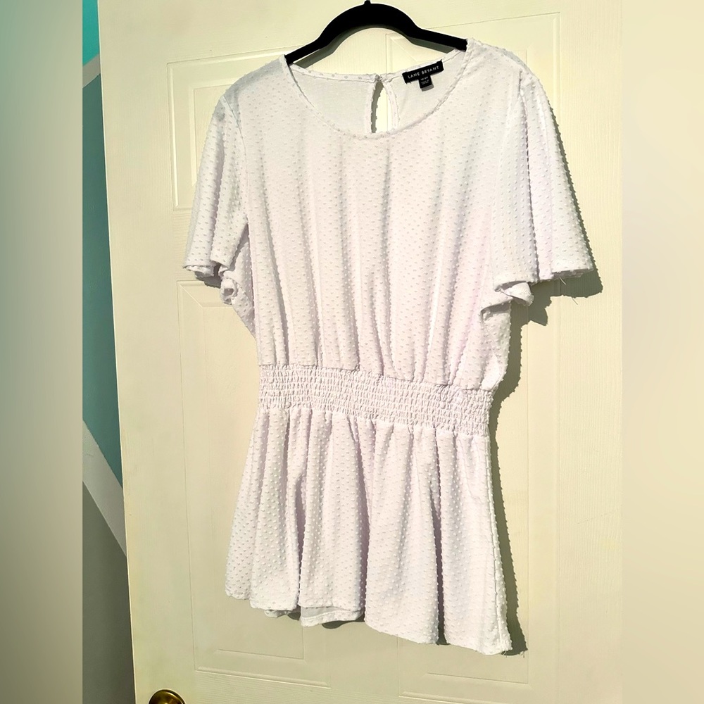 Lane Bryant white top with elastic waist. Size 18/20